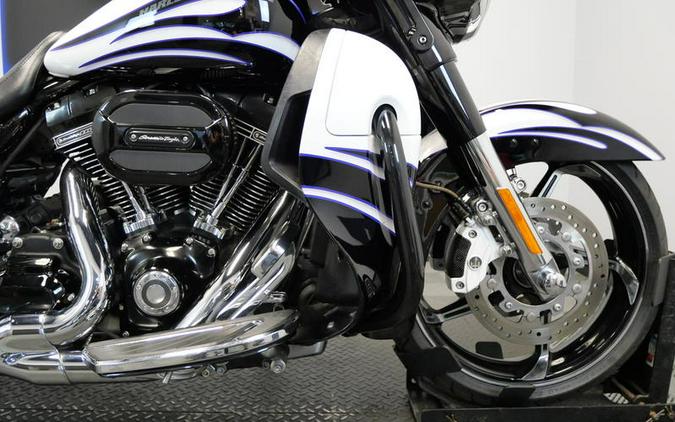 2016 Harley-Davidson® FLHXSE - CVO™ Street Glide®