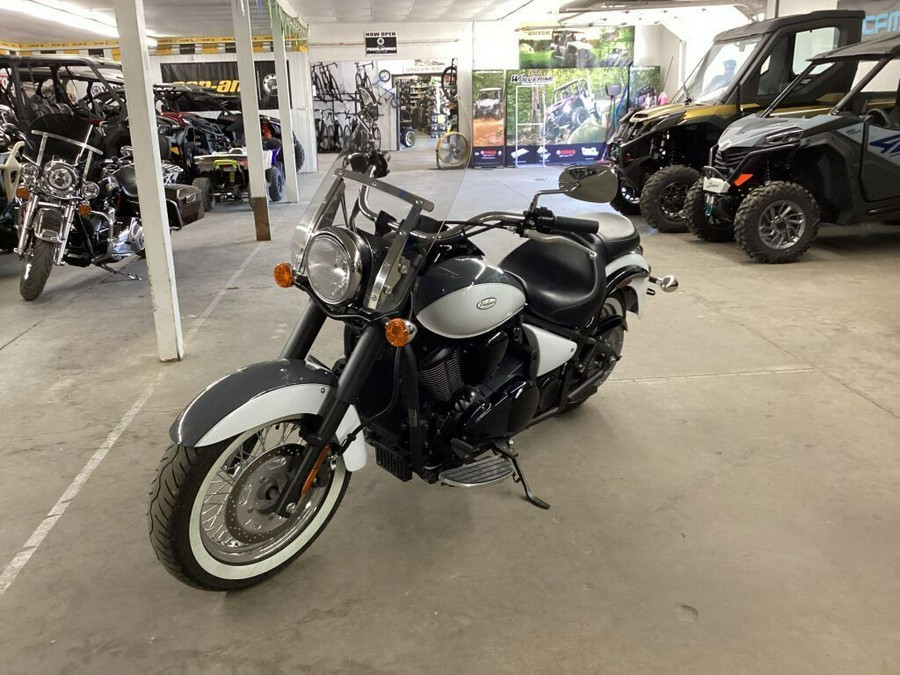 2021 Kawasaki Vulcan® 900 Classic