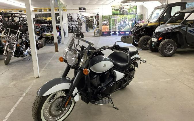 2021 Kawasaki Vulcan® 900 Classic