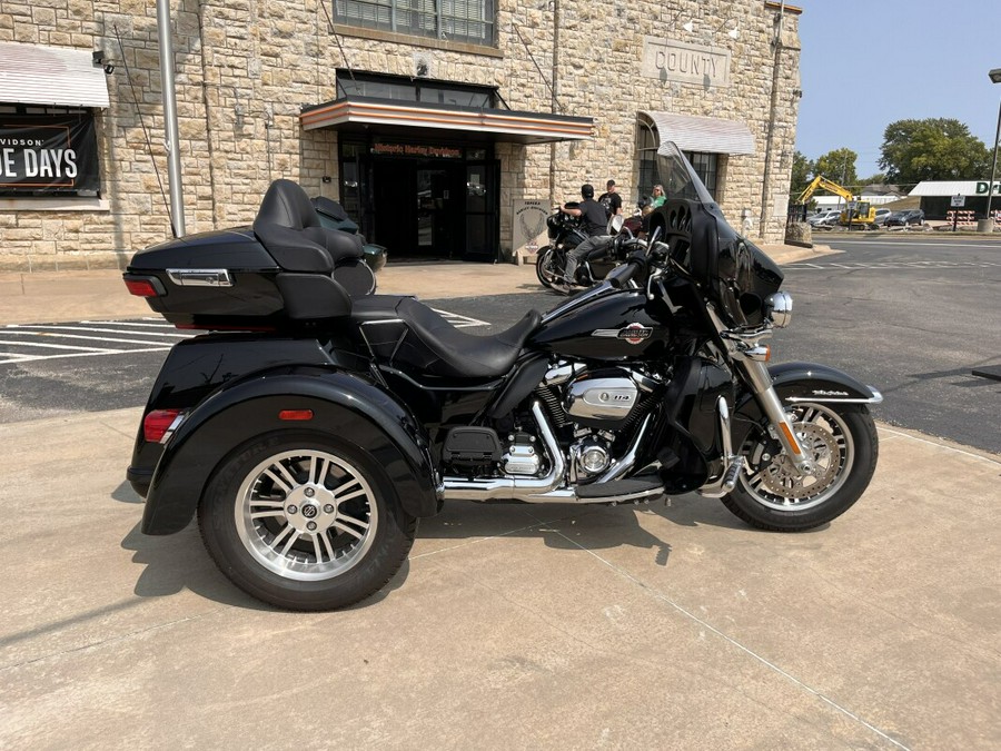 FLHTCUTG 2022 Tri Glide Ultra