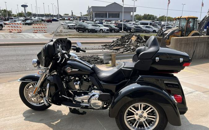 FLHTCUTG 2022 Tri Glide Ultra