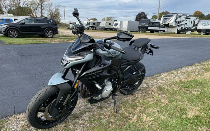 2026 CFMOTO 675NK - TUNDRA GRAY