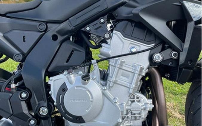 2026 CFMOTO 675NK - TUNDRA GRAY
