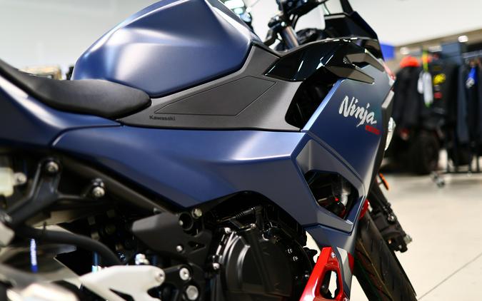 2026 Kawasaki Ninja 500 ABS Metallic Matte Twilight BlueCandy Persimmon Red