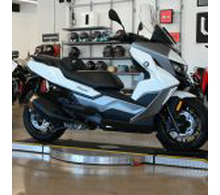2024 BMW C400GT
