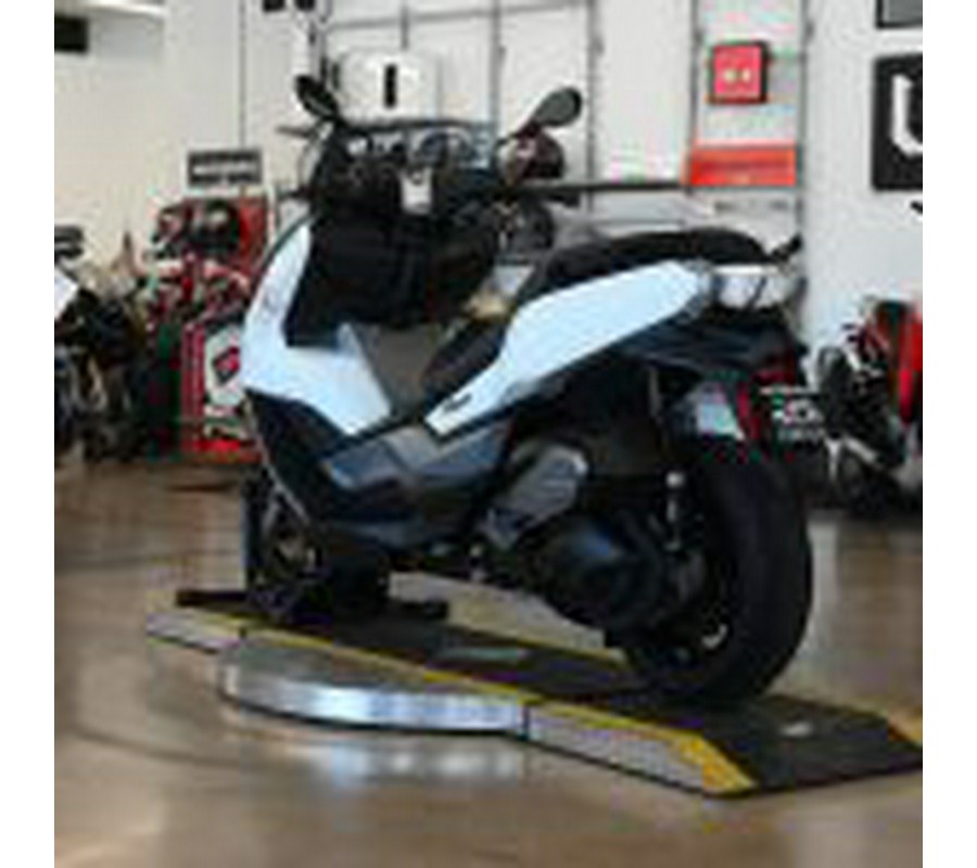 2024 BMW C400GT