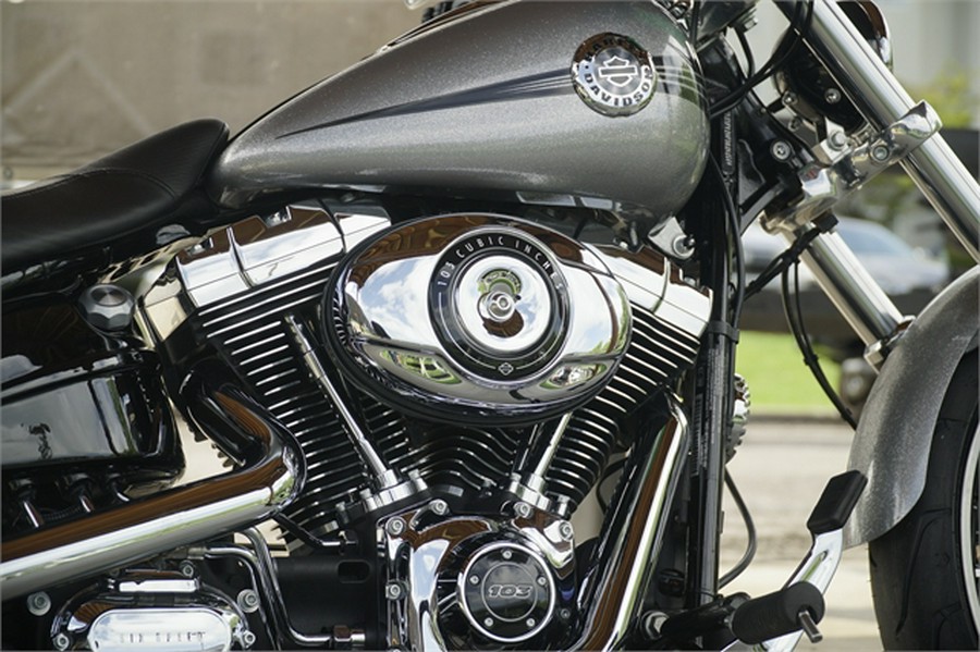 2015 Harley-Davidson Softail Breakout