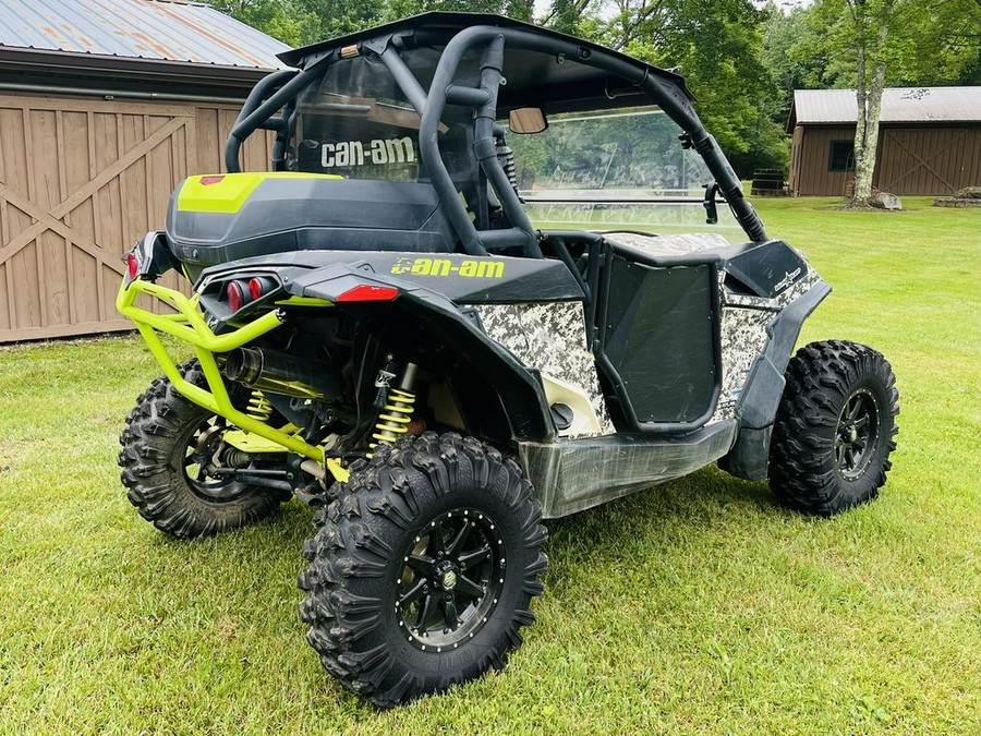 2014 Can-Am® Maverick™ X® xc DPS™ 1000R White, Black & Can-Am Red