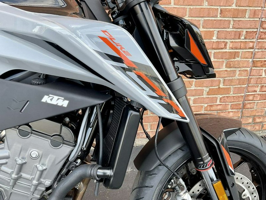 2024 KTM Duke 790