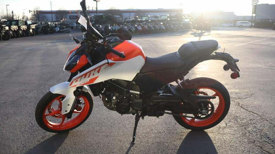 2024 KTM 250 Duke