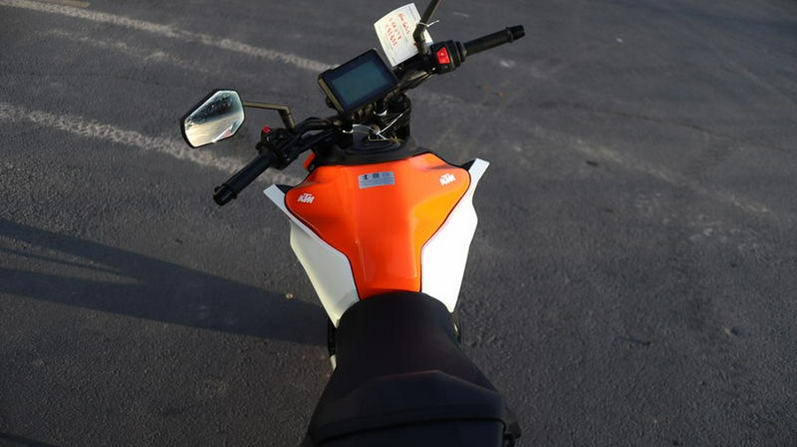 2024 KTM 250 Duke