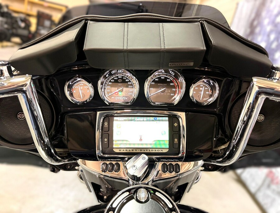 2014 Harley-Davidson Street Glide Special