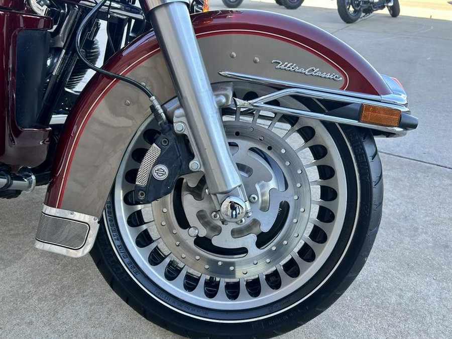 2009 Harley-Davidson® FLHTCU - Ultra Classic® Electra Glide®