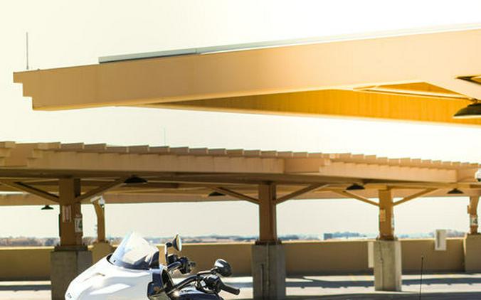 2026 Indian Motorcycle® Challenger® Dark Horse® 112 w/PowerBand Audio Chalk with Black Metallic