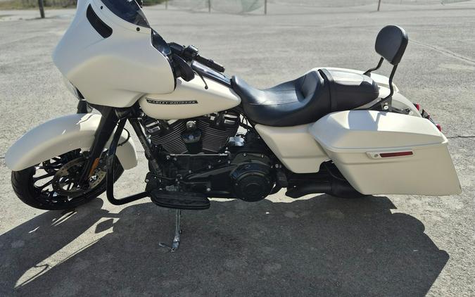 2018 Harley-Davidson® Street Glide® Special