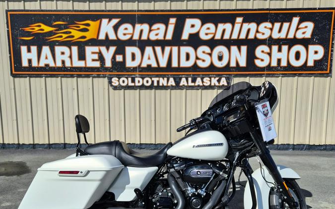 2018 Harley-Davidson® Street Glide® Special