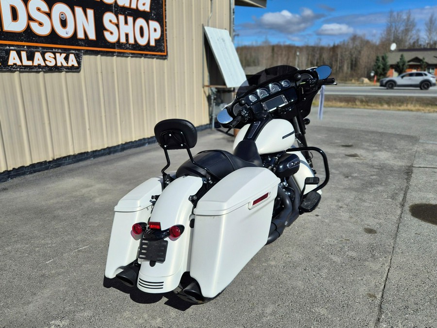 2018 Harley-Davidson® Street Glide® Special