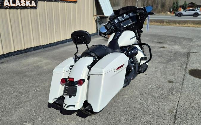 2018 Harley-Davidson® Street Glide® Special