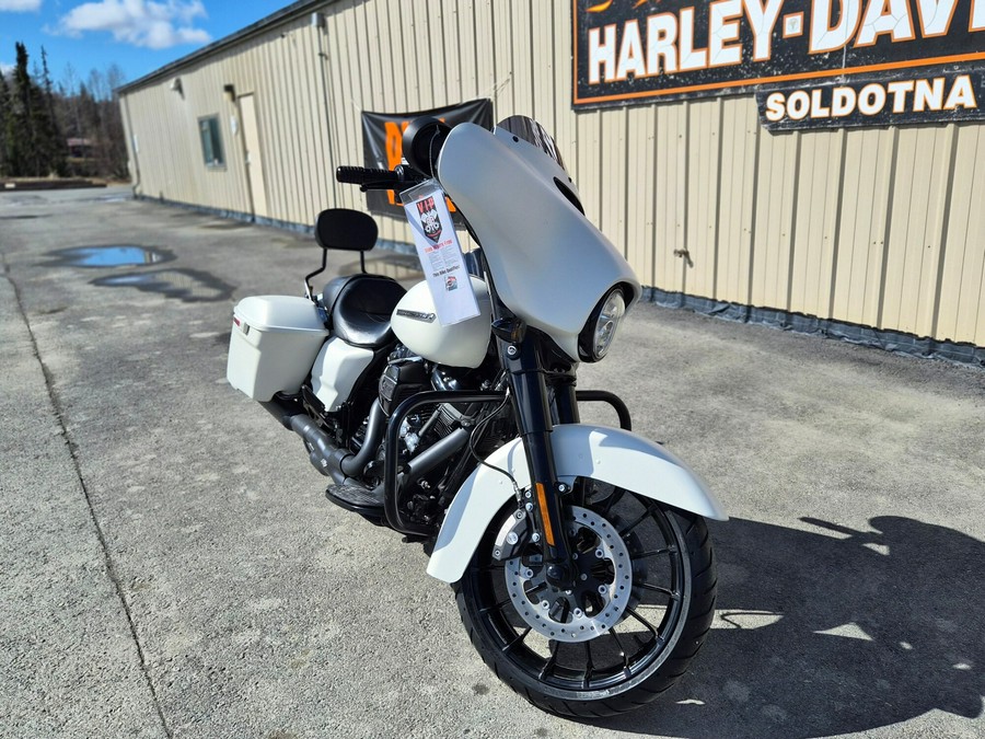 2018 Harley-Davidson® Street Glide® Special