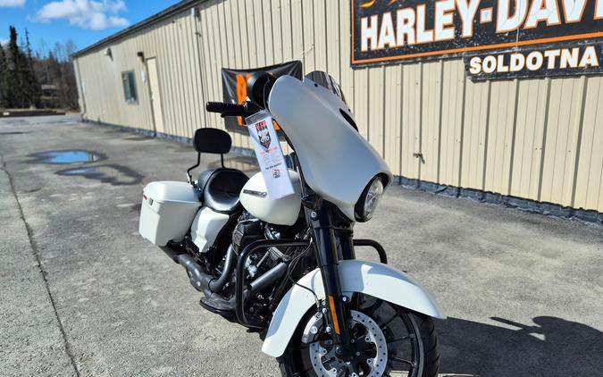 2018 Harley-Davidson® Street Glide® Special