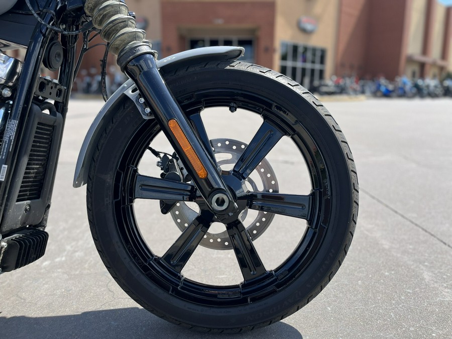 2025 Harley-Davidson® FXBB Street Bob® Billiard Gray 028306