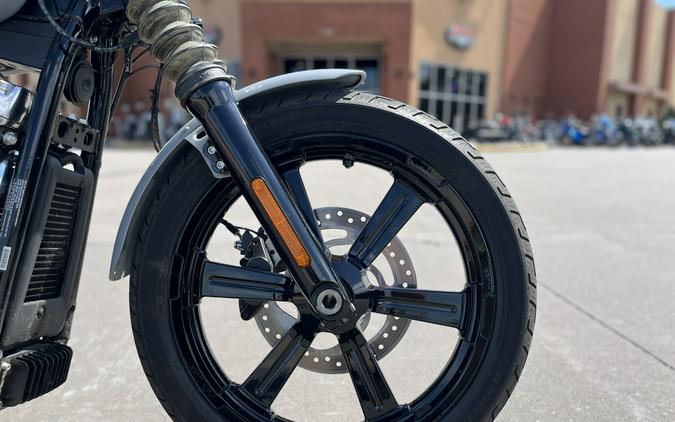 2025 Harley-Davidson® FXBB Street Bob® Billiard Gray 028306