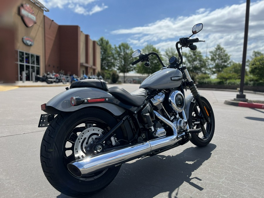 2025 Harley-Davidson® FXBB Street Bob® Billiard Gray 028306
