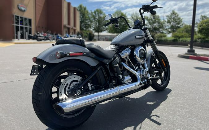 2025 Harley-Davidson® FXBB Street Bob® Billiard Gray 028306