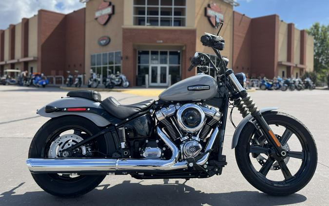 2025 Harley-Davidson® FXBB Street Bob® Billiard Gray 028306