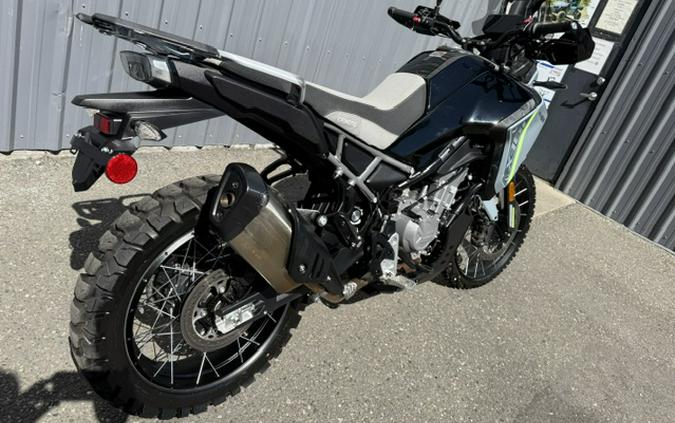 2025 CFMOTO CF400-8US