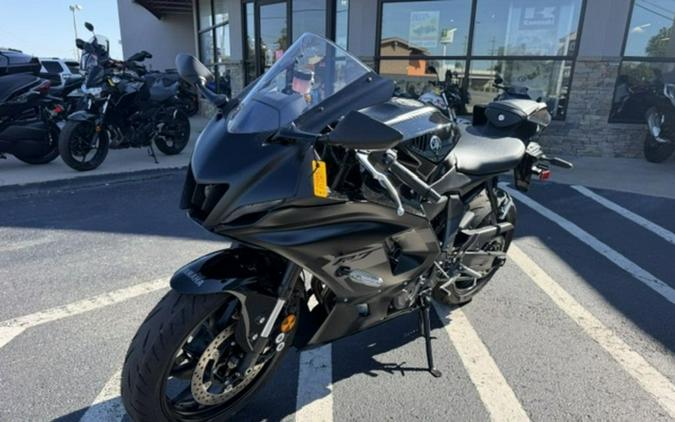 2025 Yamaha YZF-R7