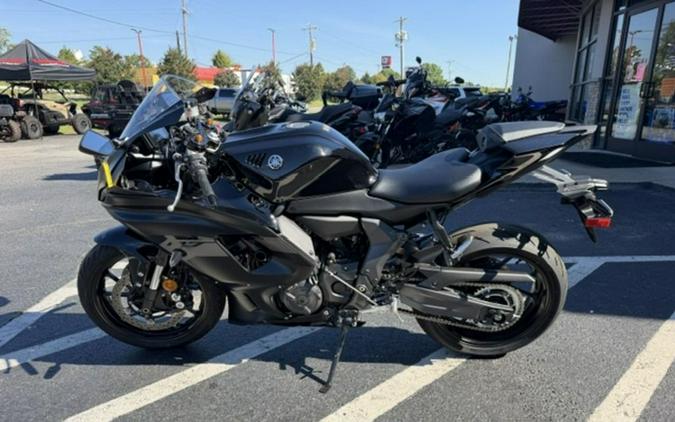 2025 Yamaha YZF-R7