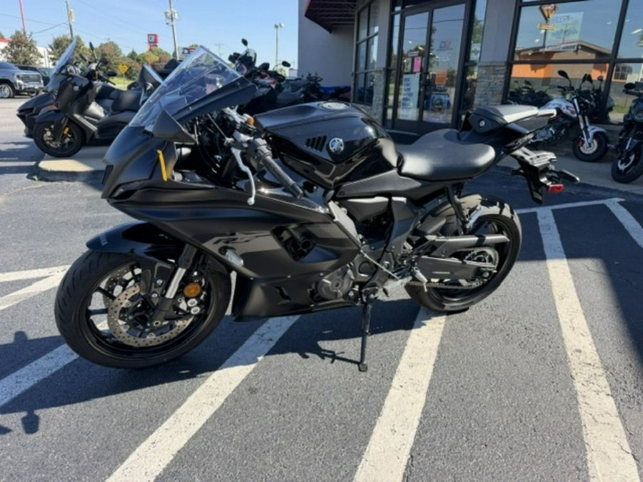 2025 Yamaha YZF-R7