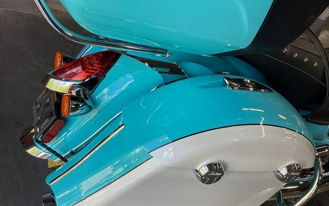 2021 Indian Motorcycle® Roadmaster® Icon Arizona Turquoise/Pearl White