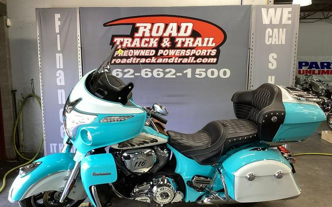 2021 Indian Motorcycle® Roadmaster® Icon Arizona Turquoise/Pearl White