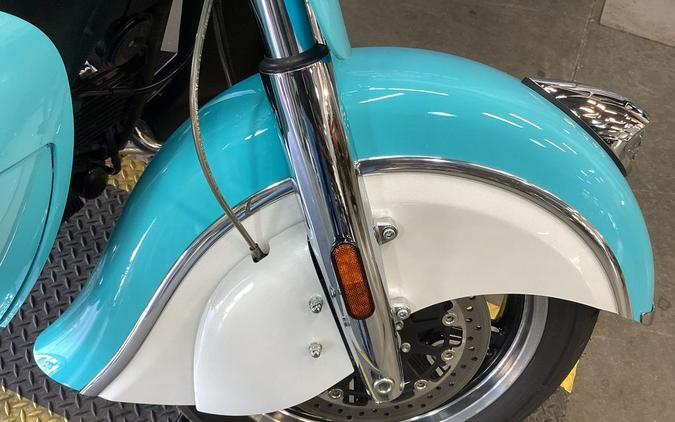 2021 Indian Motorcycle® Roadmaster® Icon Arizona Turquoise/Pearl White