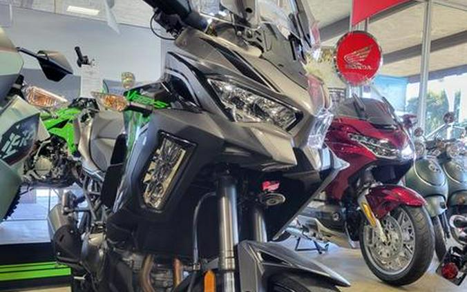 2023 Kawasaki Versys® 1000 SE LT+