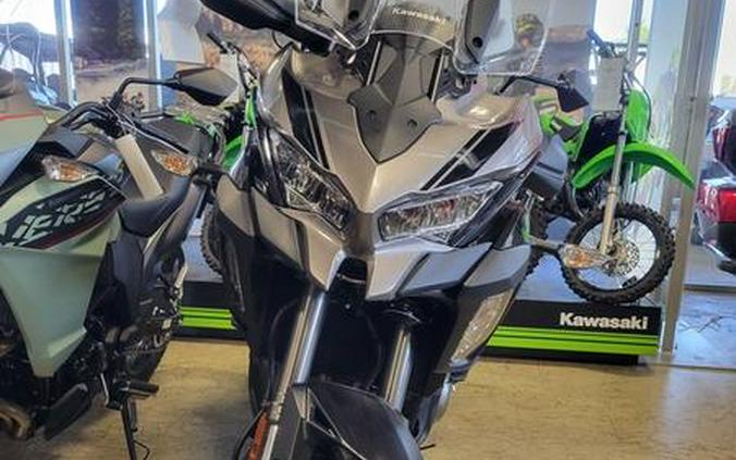 2023 Kawasaki Versys® 1000 SE LT+