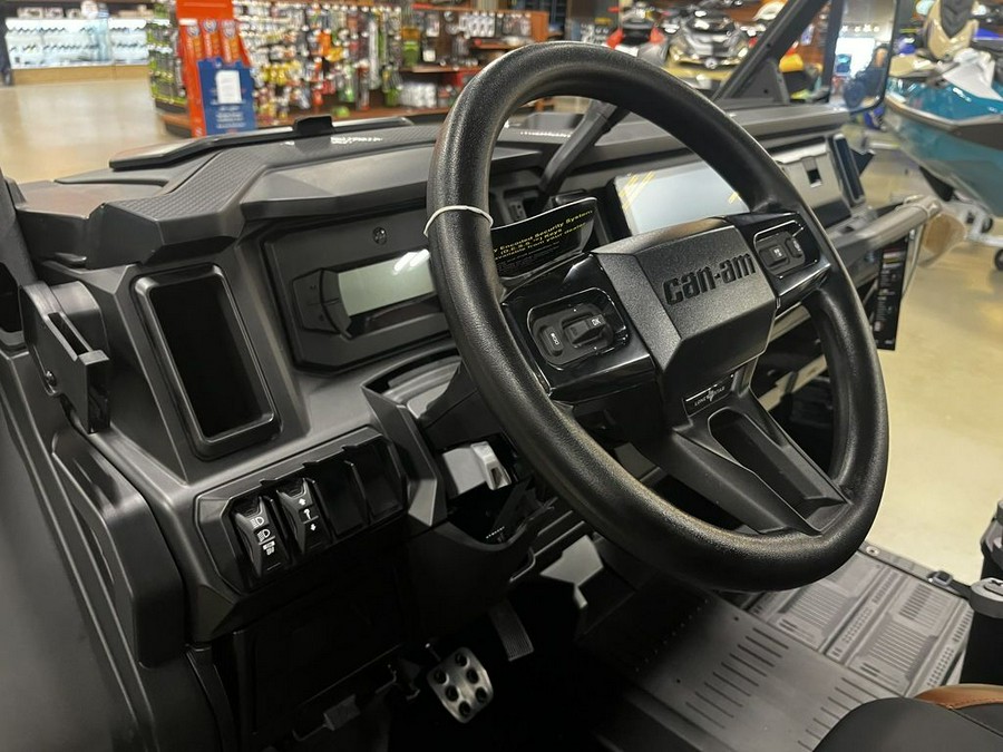 2026 Can-Am Defender MAX Lone Star HD11