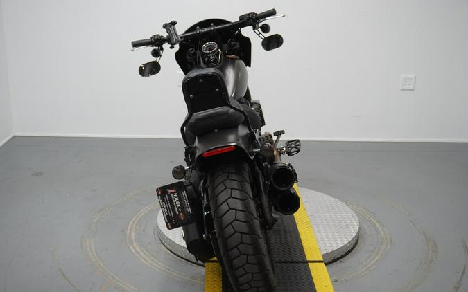 2018 Harley-Davidson® Fat Bob® 114 Industrial Gray Denim