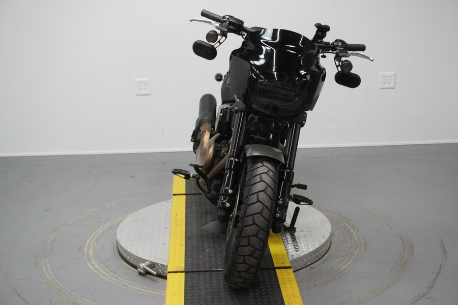 2018 Harley-Davidson® Fat Bob® 114 Industrial Gray Denim