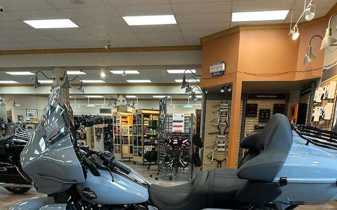 2026 Harley-Davidson® Street Glide Limited Dark Billiard Gray Black Trim