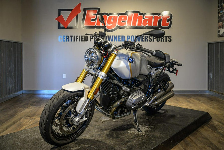 2022 BMW R nineT 719 Mineral White Metallic/Sunset Yellow