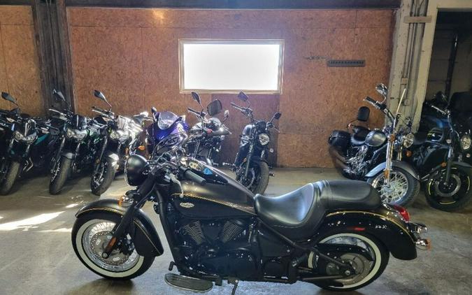 2023 Kawasaki Vulcan® 900 Classic