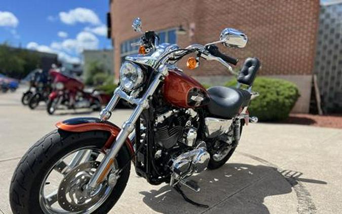 2011 Harley-Davidson Sportster® 1200 Custom