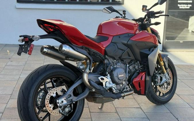 2025 Ducati Streetfighter V2 S