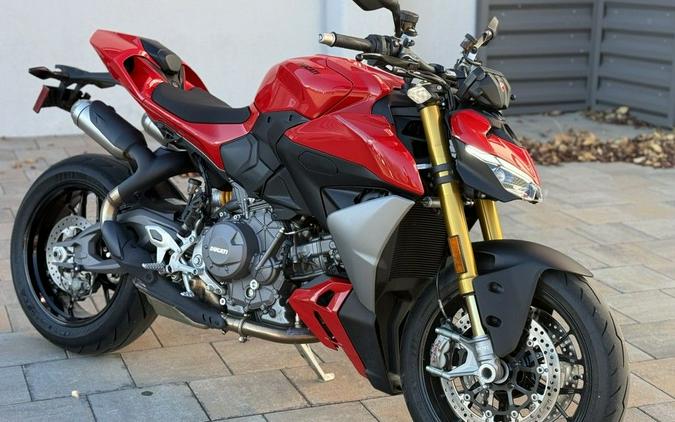 2025 Ducati Streetfighter V2 S