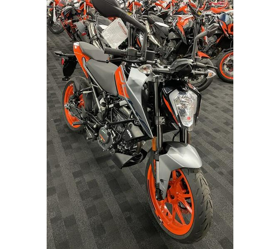 2023 KTM 200 Duke