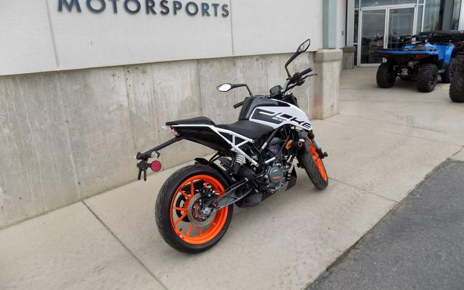 2021 KTM 200 Duke