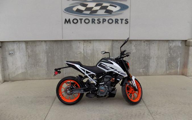 2021 KTM 200 Duke